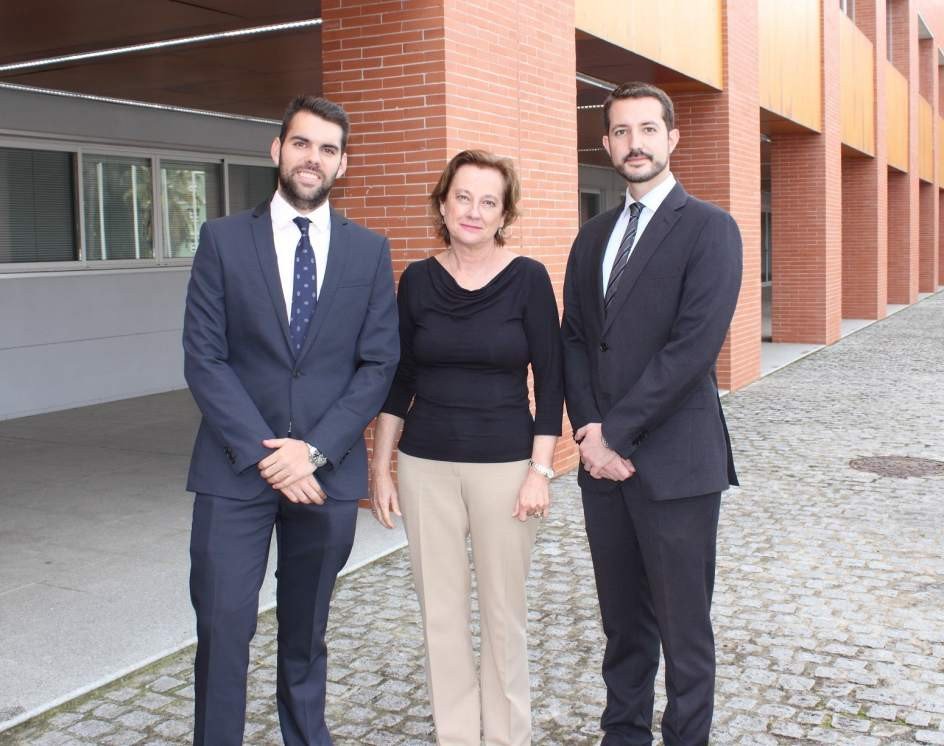 UpoEmprende (@upoemprende) on Twitter photo Premiados antiguos alumnos de la #UPO por el Mejor Laudo en el Moot Madrid 2016. ¡Enhorabuena! 20minutos.es/noticia/295111… vía <a href="/20m/">20minutos.es</a> Premiados antiguos alumnos de la #UPO por el Mejor Laudo en el Moot Madrid 2016. ¡Enhorabuena! 20minutos.es/noticia/295111… vía <a href="/20m/">20minutos.es</a>