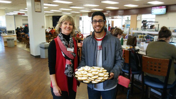 ProjectCivility's tweet photo. It's #OneMiamiOH cookie day! @MURegDean and @Ricardo_ugas21 are passing out free cookies in Schwarm Hall right now! https://t.co/b7QXNax38Z