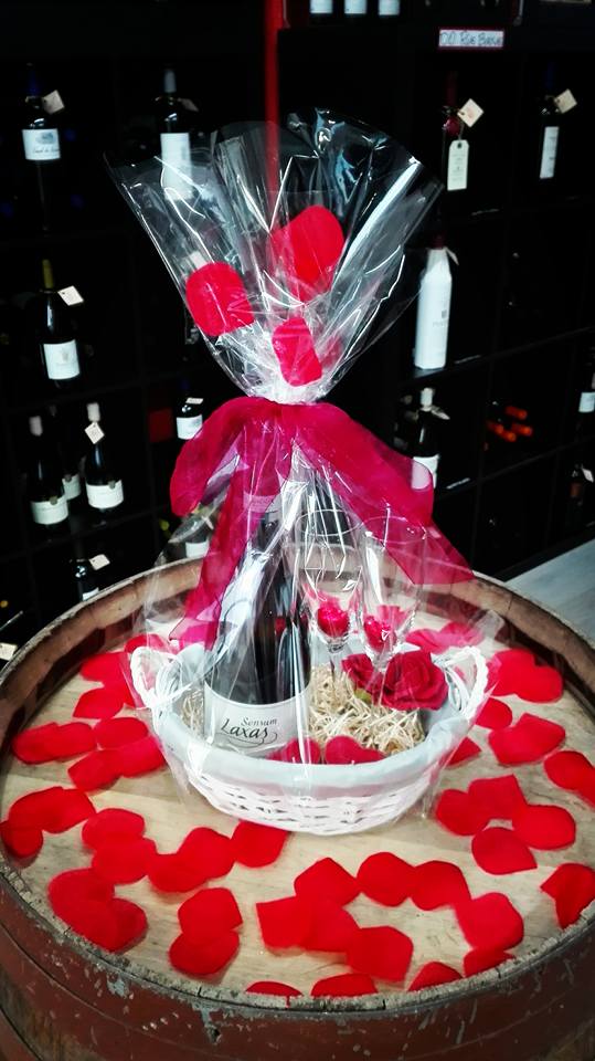 Cesta 'Sensum Laxas Albariño' - Vino espumoso D.O.Rías Baixas #sanvalentin #winelovers #love #loveisintheair #amor #diadelosenamorados #vino