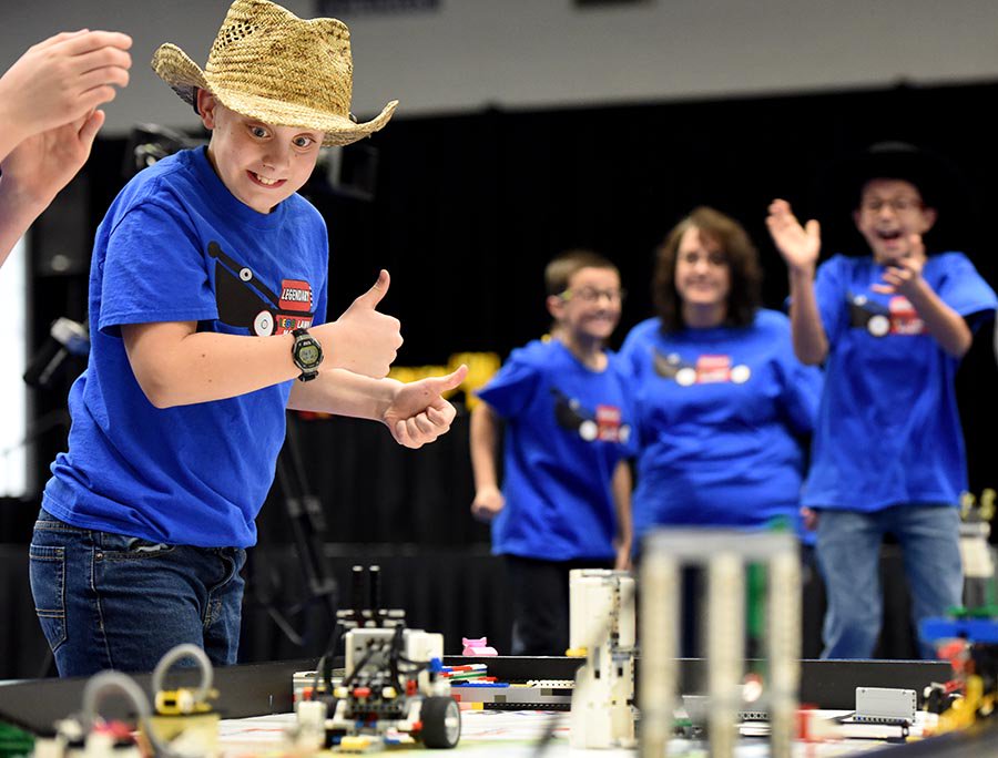pickjay's tweet image. January in Photos @argusleader Gallery w/ pics by @jahlquistPHOTO and me Found here: argusne.ws/2lgzIcy #photojournalism #onassignment