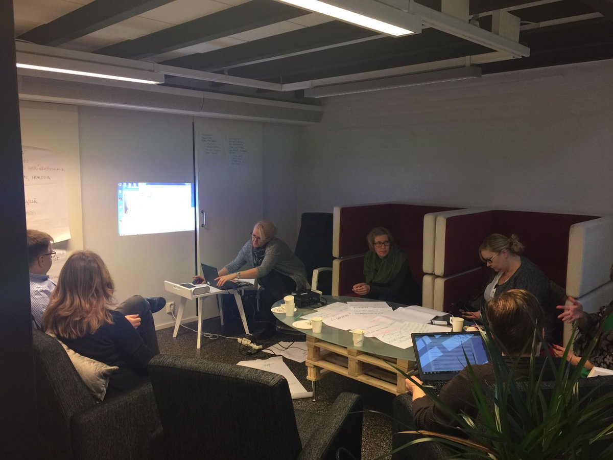 #Stratos-projektin työpaja täydessä vauhdissa 🙂#TUKKK #innovaatio #osaaminen #osaamisenjohtaminen