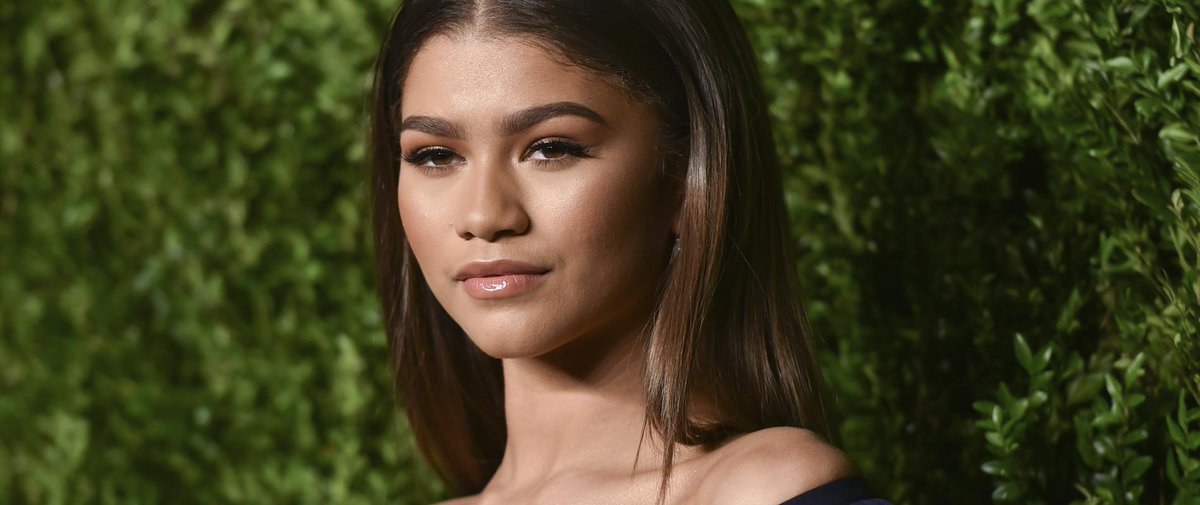 Madamefigaro's tweet image. #BodyShaming : moquée sur #Twitter, elle se voit proposer un contrat de mannequin grande taille par @Zendaya &amp;gt;&amp;gt; bit.ly/2jlNfm4