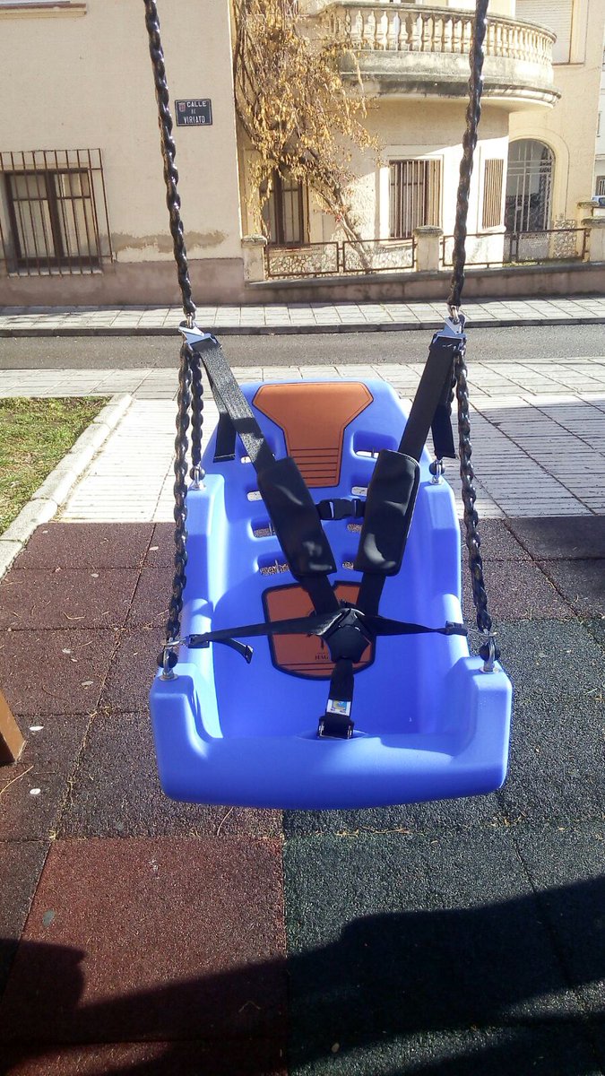 Ayto_de_Coria's tweet photo. El Ayuntamiento de #Coria instala en algunos parques infantiles columpios para los niños con movilidad reducida https://t.co/kUvVR7RsCj https://t.co/FP5Lo9kMbT