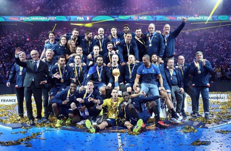 FrenchFinesseFF's tweet photo. #FrenchFocus TOP
1- L'Equipe de France de handball sacrée Championne du Monde (à domicile). Bravo les Experts 💪💪 https://t.co/uIVhLYdG2R