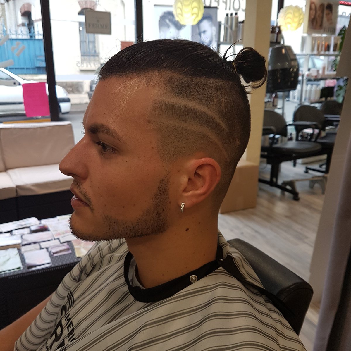 objec_tif's tweet photo. #undercut #coupehomme #mode #barber https://t.co/RB95E7WxuP