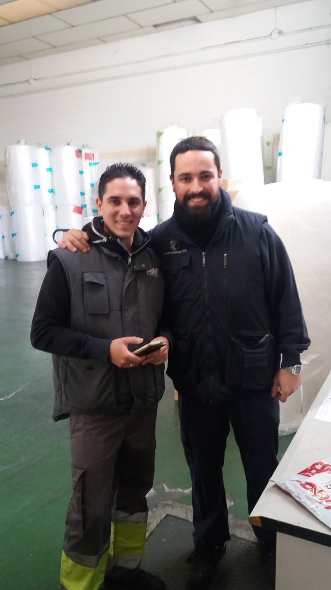 miriam22380's tweet photo. @ASM_oficial #eldiadelmensajero# paquete entregado cliente contento! Vamosss!! https://t.co/Lx7RTB0wyS