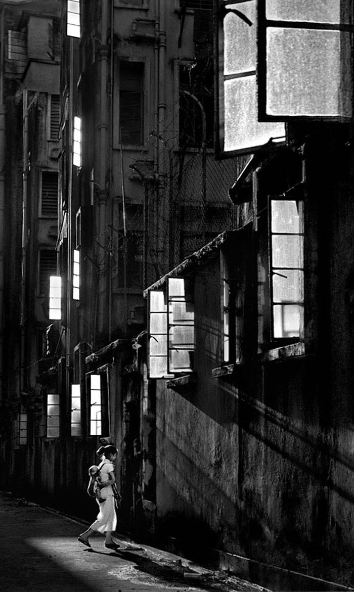 liamwong's tweet image. Hong Kong in 1950s, captured by Fan Ho - still the most breathtaking and inspiring photographs I have ever seen. #FanHo