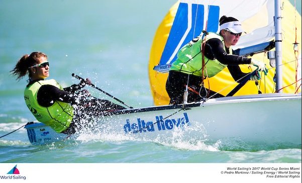 Wat een prestatie! Bij de Sailing World Cup gaan zeilsters Afrodite en Anneloes naar huis met GOUD. De terugblik: bit.ly/2k8MuK3.