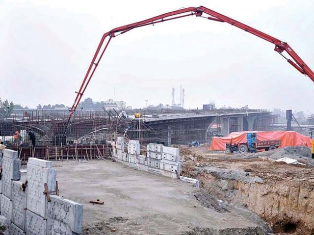 TribuneBiz's tweet photo. Fifty shades of contracting mega projects in Pakistan https://t.co/5dU4RnO3QT https://t.co/EVss9PQhiC