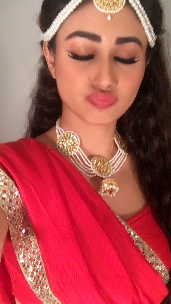 TeamMouniMohit's tweet photo. Durga 🙏 reminded me of sati ❤ https://t.co/RcqbE7GnkT