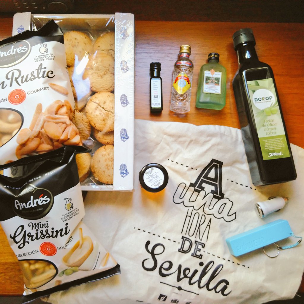 AldaraAS's tweet photo. Gracias por todos lis regalitos a la organización de #aunahorade @aunahorade @RedGuadalinfo @tysaford ¡Deseando ir a la próxima excursión! https://t.co/GLtGalHzdb