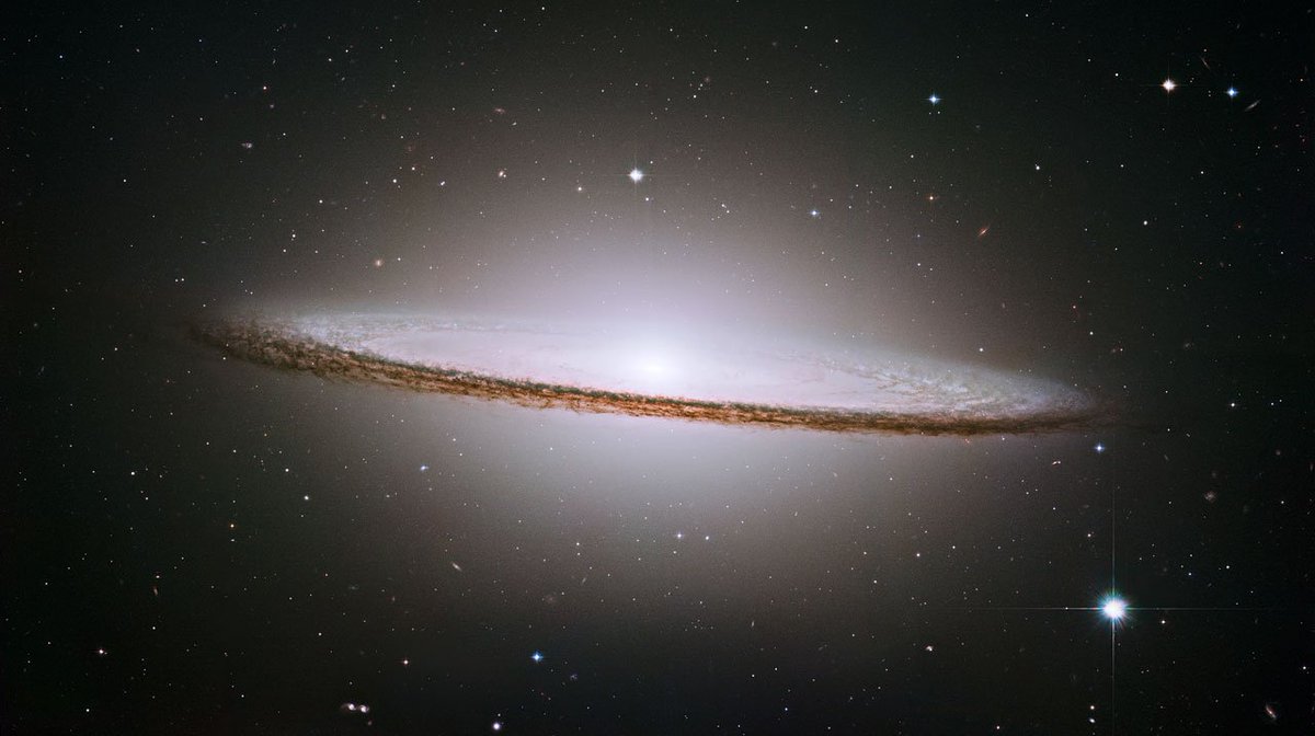 Space_Scene's tweet image. The Sombrero #galaxy is one of the most unusual looking barred spiral galaxies visible from Earth.#NASASocial #AstronomyPictureOfTheDay