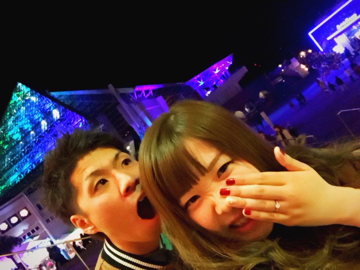 aooooi0130's tweet photo. ♥ご報告♥
今日で付き合って４年💋
世界でいちばん大スキなれんくんと
入籍して夫婦になりました♥♥
去年のXmas Eveに可愛すぎる
婚約指輪でプロポーズしてくれました♥
ずっとずっと生涯れんくんだけを
愛していきます♥一生鬼嫁でネ😜💓
詳しくはインスタに書きます💙💜 https://t.co/zcyenTXuay