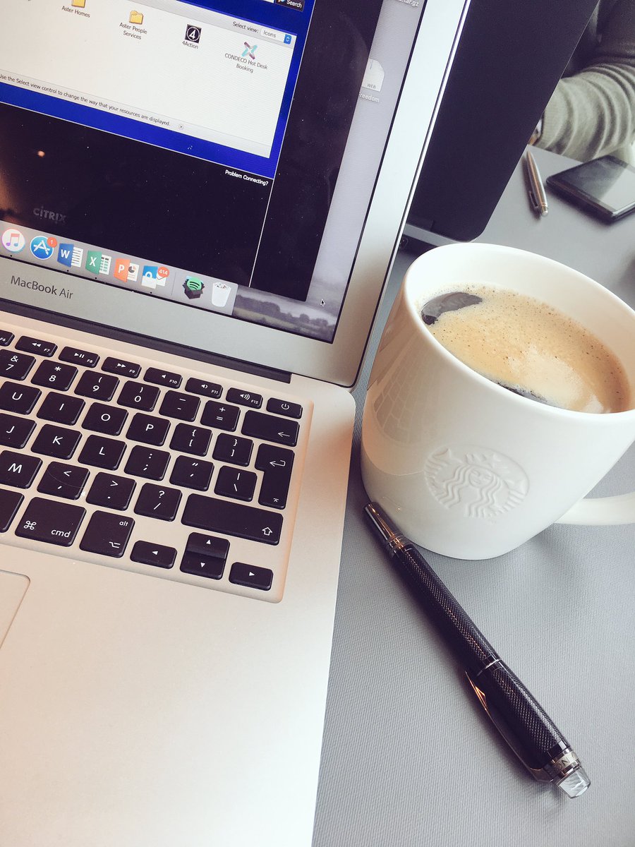 amynettleton1's tweet photo. Starting a Monday with a catch up with sales manager extraordinaire @Kevin_Aster @HolidayInn #solsticepark @StarbucksUK https://t.co/Du1DpaHJW4