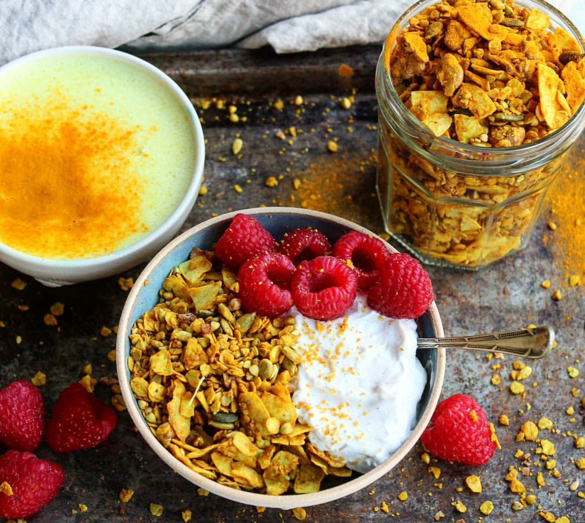 Spice up your #monday morning with <a href="/hskinkitchen/">Happyskinkitchen</a>'s Golden Turmeric Granola ft our very own Coconut Syrup. Guaranteed happiness awaits.