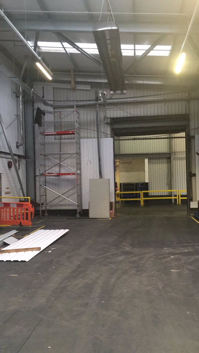 kjsindustrial's tweet photo. Nice bit of inside work today . #cladding #roofing #industrialroofing #internallining #internal https://t.co/MBrQp2WPjh
