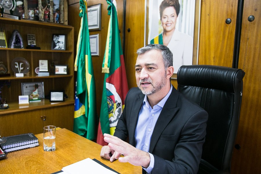maweissheimer's tweet photo. Entrevista com @EdegarPretto: ‘A Assembleia é do povo e ele tem que participar dos debates que ocorrem aqui' https://t.co/VteSWdifbi https://t.co/cS2Edr1Jic