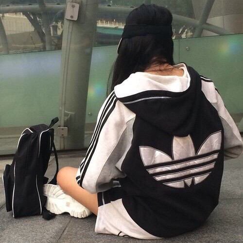 __pkc14's tweet photo. ✔️adidasのパーカー🏴

✔️可愛いと思ったらRT https://t.co/1xGKUK6nt2