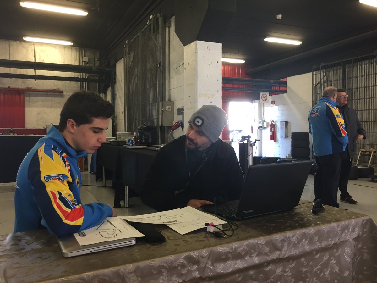 Circuitcat_eng's tweet photo. He have greeted @xlloveras_ofi, driver of the FA Racing team, Fernando Alonso's team at the Spanish F4! #F4Spain #F4Test https://t.co/2INJwCBaFd