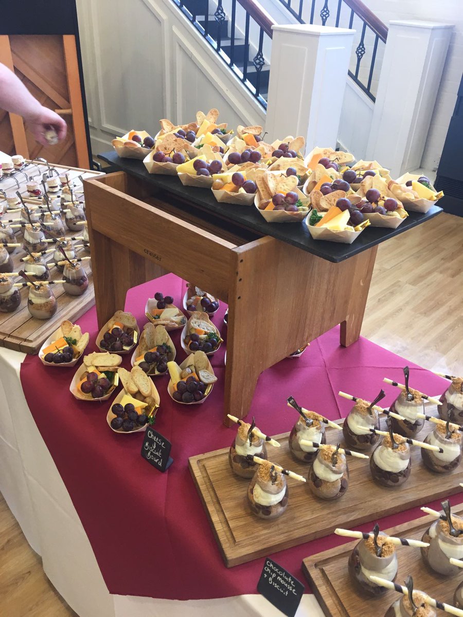 DerbyFood's tweet photo. and to finish....#freshisbest #derbyuni #sharethelove @Chartwells_UK @compass_group @BigChefAndrew @RedChefHart https://t.co/k6UIurzvCn