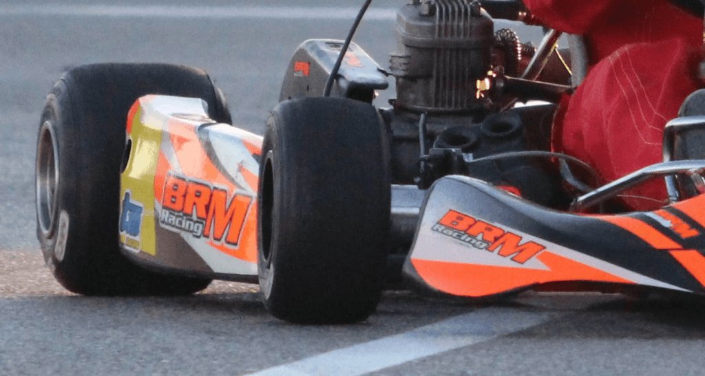 DMK_Racing's tweet photo. ¿Qué condiciona el comportamiento transversal de los neumáticos? https://t.co/zBpfYs68Il https://t.co/SfDtiKvxBZ