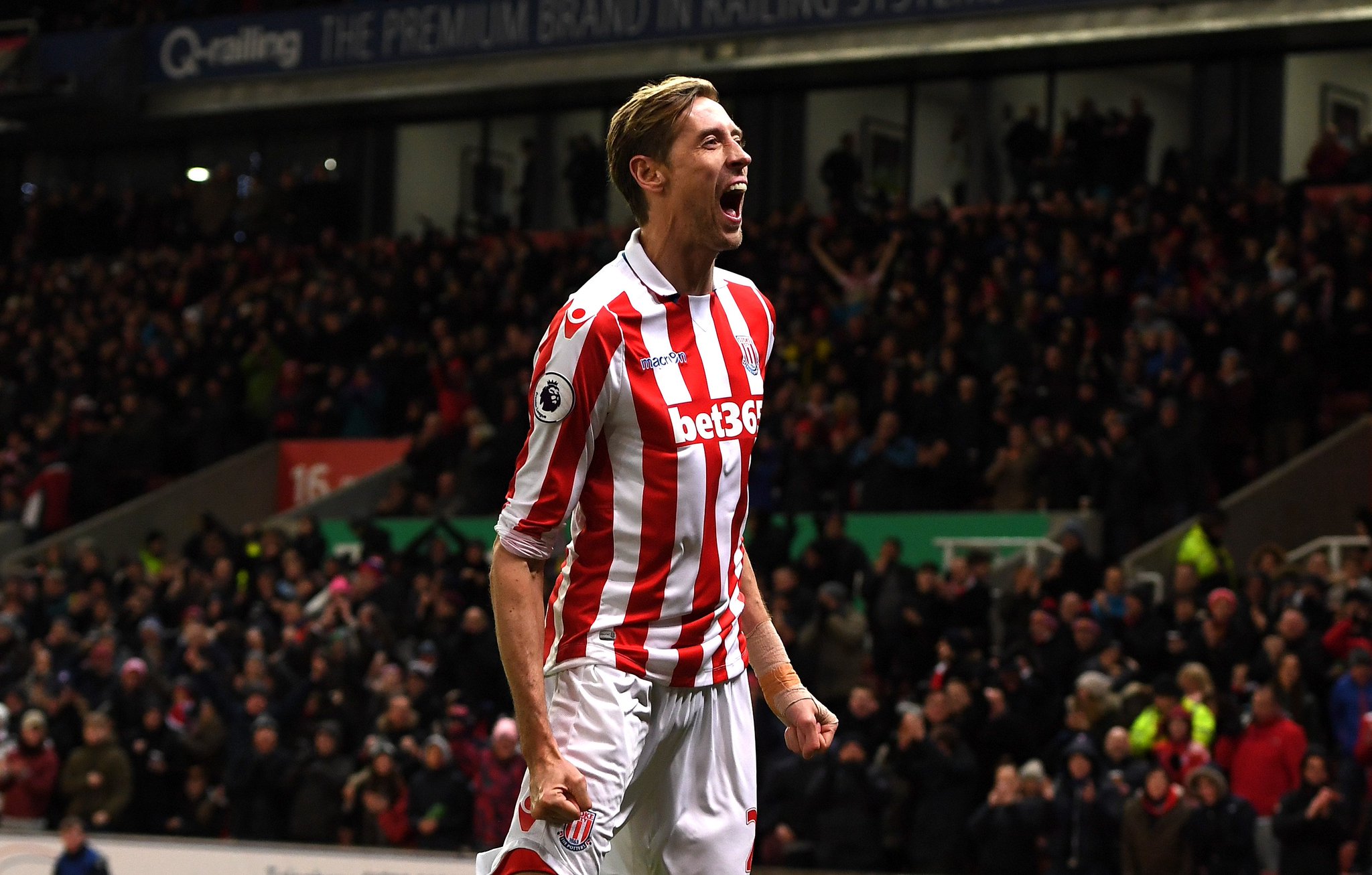 Happy 36th birthday, Peter Crouch.

He\s just 1 away from scoring 100 Premier League goals during his career.
 