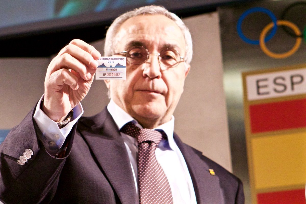 QHyTR's tweet photo. El presidente del @COE_es Alejandro Blanco saca el 4.592. Tienen plaza los inscritos QH de 4.592 hasta el 11.591 (ambos incluidos) #VoyalaQH https://t.co/9JPUWQEHVl