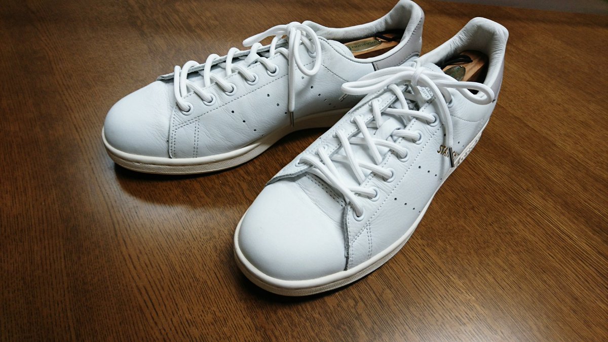 ナル男 平紐から丸紐に取り替えると少しシャープ感も出ますけどね