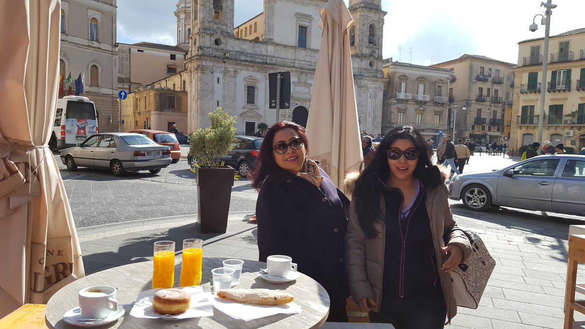 ModaGuApa's tweet photo. Buongiorno Caltanissetta pronte per MEDMODA #MODAGUAPA #MEDMODA #FASHION # LISBETH CAMARGO #modaguapa #fashionblogger #style #fanpage #girl https://t.co/kMEjozhnJ1