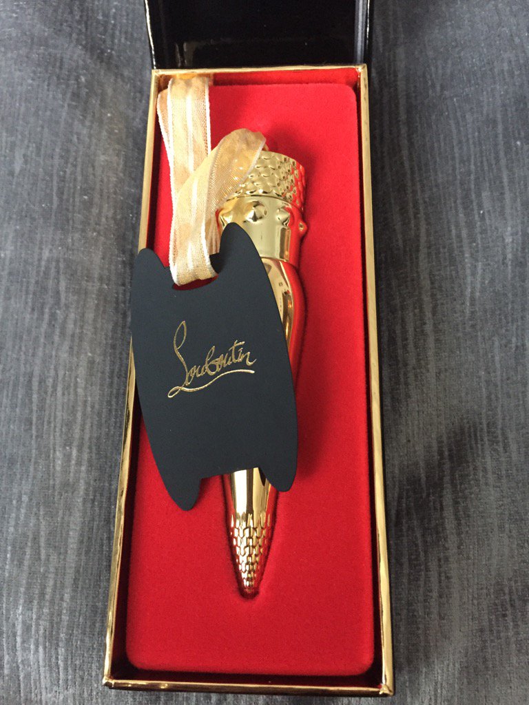 mellx's tweet photo. @LouboutinWorld ❤️❤️❤️ https://t.co/yoLj4pe77u