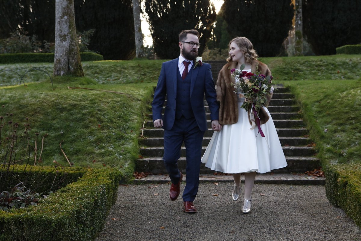 Looking back on the dreamy wedding of Grace &amp; Matt at #DufferinHall on the blog! Check it out! bit.ly/2kKJ2bU