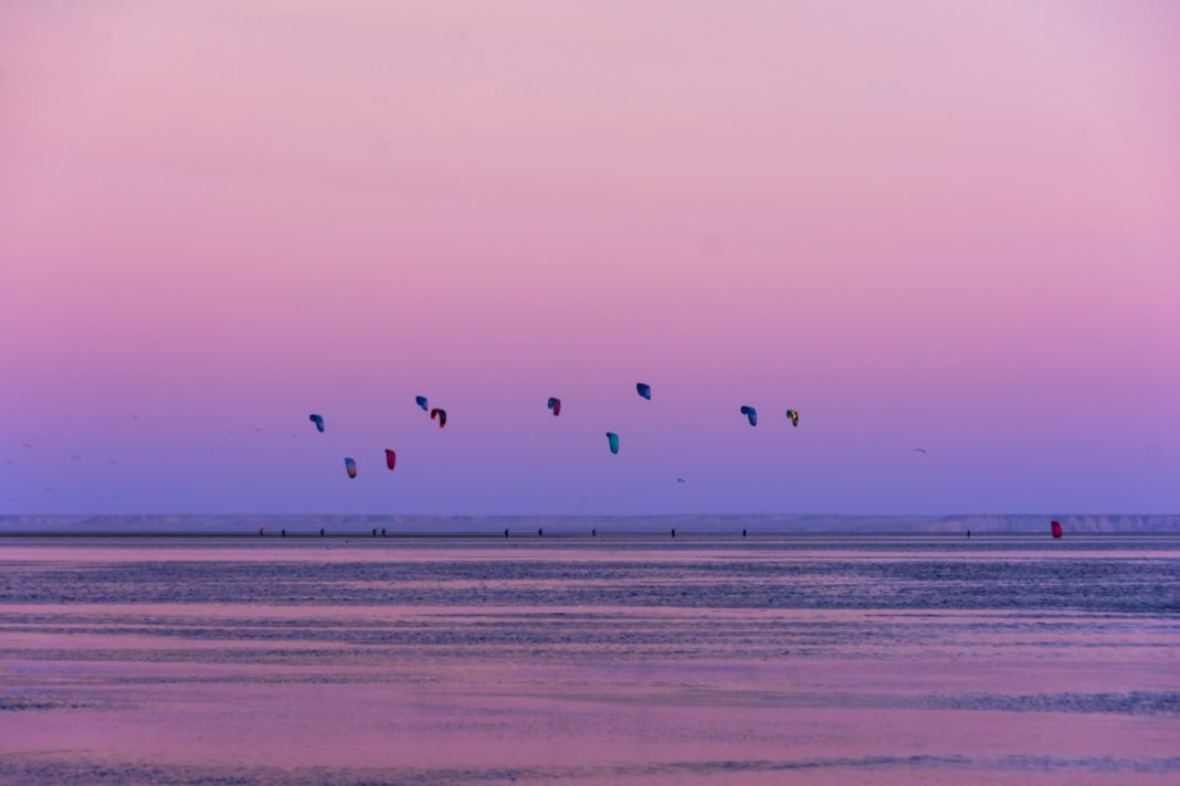KiteTechExp's tweet photo. #KiteTech dans @Outdoor_Journal 🎉 Revivez la 1ère édition @KiteTechExp dans cet article !!! 🏄 https://t.co/3z76Rmp7IP #kitesurfing #tech https://t.co/9rbBkiAixH