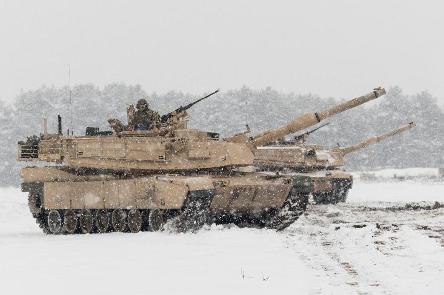 PolishEmbassyUS's tweet photo. "#Poland will become the center of gravity for U.S. Army operations in Europe" - General Hodges, @USArmyEurope https://t.co/yYMLkt44Ro https://t.co/KZBmBk49uq
