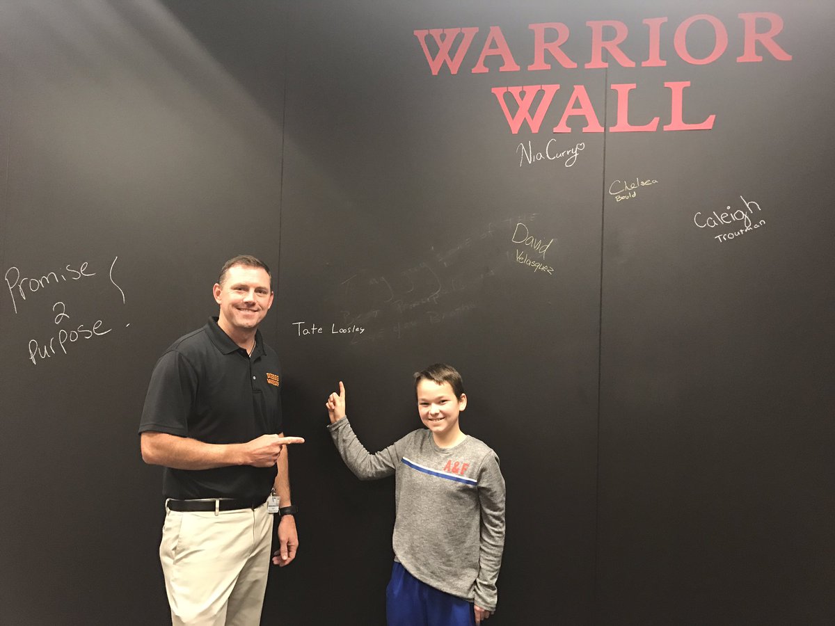 DoerreKISD's tweet photo. Tate found a wallet and turned it in to the office! Way to be a great citizen! @thomashensley #warriorwall https://t.co/eeBLVeci5Y