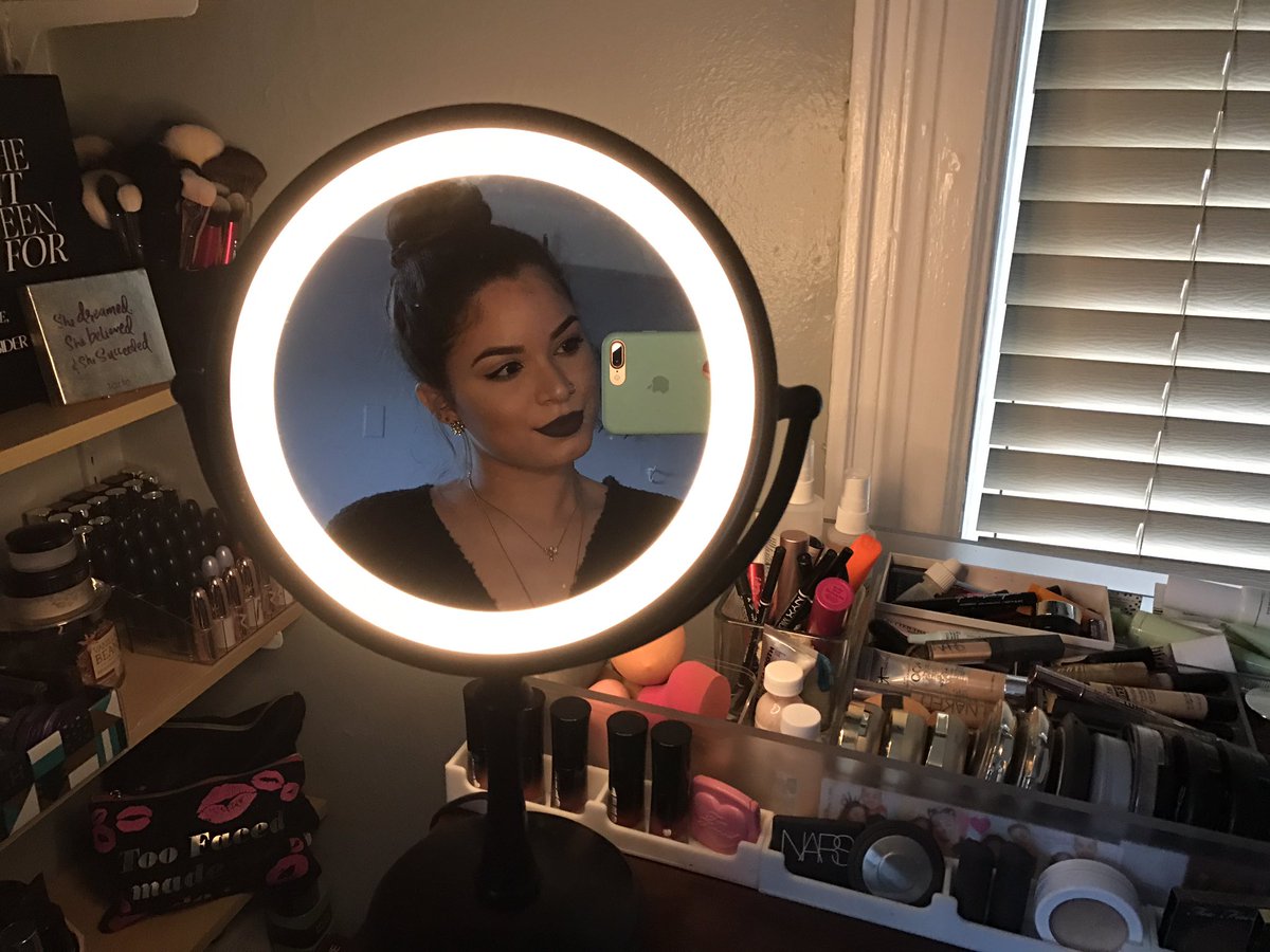 _CheyenneMarieX's tweet photo. just cause I can't choose 🖤 https://t.co/KNsOTDaGoC