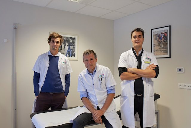 Rouleur (@rouleur) on Twitter photo The doctors will see you now. In surgery with Belgian specialists Dr Claes and sons bit.ly/2kAYRSk (pic: <a href="/MichaelBlann/">Michael Blann</a>) The doctors will see you now. In surgery with Belgian specialists Dr Claes and sons bit.ly/2kAYRSk (pic: <a href="/MichaelBlann/">Michael Blann</a>)