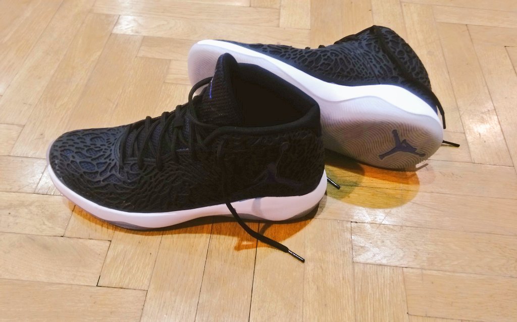 ahmetcan_solmaz's tweet photo. Pabuç rotasyonunda bugün.. #JordanUltraFly #SpaceJam #GearUp #SneakerOfTheDay https://t.co/fA3DeGnm55