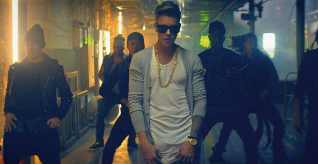 Confident justin. Chance the rapper justin bieber. Джастин бибер confident актриса. Джастин бибер confident актриса. Justin bieber "the best, cd".