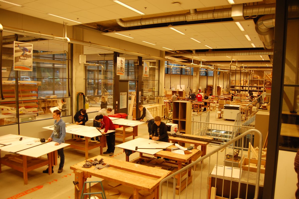 Met samenwerkingspartners realiseerden StiFo in 2016 een aanmerkelijk aantal werkplekken, te weten 35.411 leerlinguren &amp; 10.023 uur SR-ers!