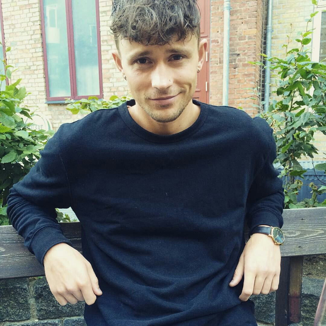 adkenna's tweet photo. Cheers to the birthday guy 🐨💜 https://t.co/VDjV9xm8Yw