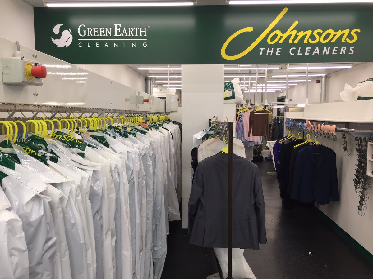 joolspayne's tweet image. Forgot to say @JamesTCobbler I'm starting on the ironing station... bring me your shirts! 👕 😉 #pressingappointment