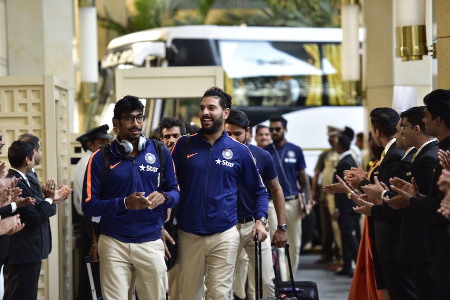 BCCI's tweet photo. #TeamIndia have reached Bengaluru for the @Paytm T20 Trophy series decider #INDvENG #RCmemories https://t.co/a11EHnKJDS