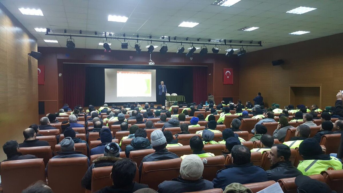 acabuk1974's tweet photo. @Tuzlabelediyesi @TuzlaT işleri müdürlüğü çalışma arkadaşlarımızla işsağlığı ve referandum hakkında bilgi paylaşımında bulunduk. https://t.co/rLHbboEfd9
