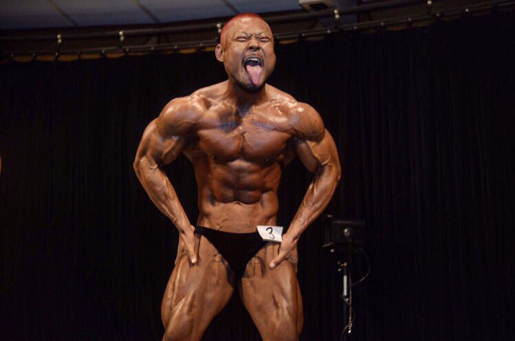 Twitter 上的 鷹木 信悟 Shingo Takagi 今日は午前中から大阪へ 先ずは今年初のウエノ歯科 おかげ様で歯が生き返った気分 その後は京橋へ行き ボディビルダー Amp パーソナルトレーナーの榛木勘介選手に運動処方をして貰った 本当勉強になった 新しい刺激