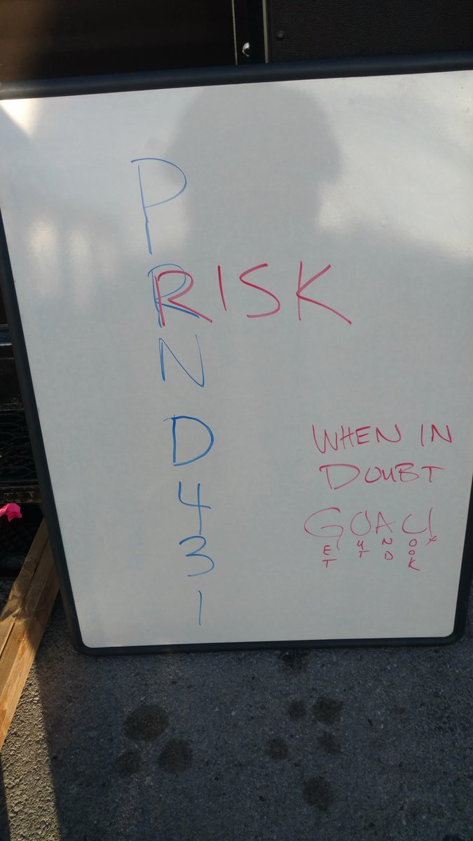 harnett151's tweet photo. Sedmo R is for RISK guard gate. #safetyfirst @jimparrIII @WRSafety_UPS @CP_UPSers @ups https://t.co/uoYAqVcCrh