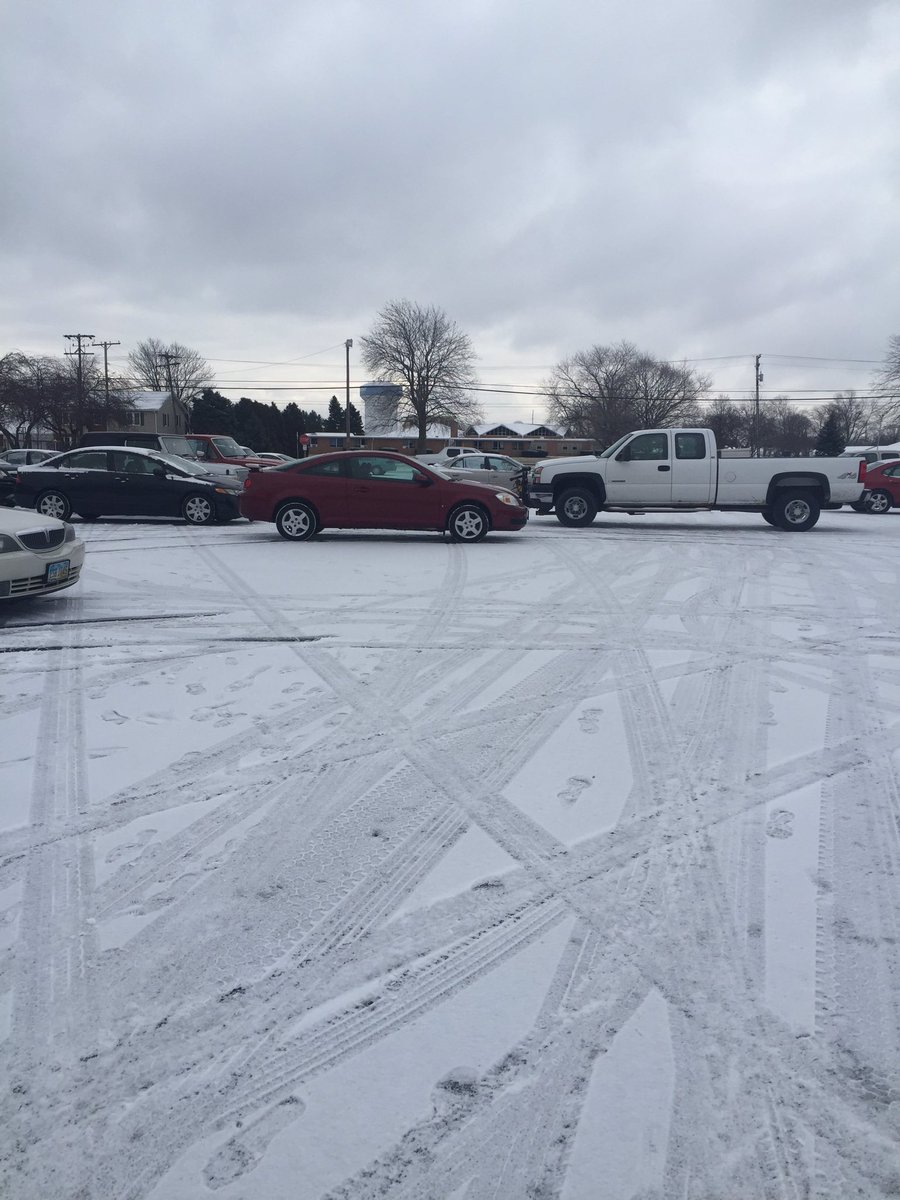 _murban's tweet image. I'm so dead at Ross's parking free for all. Someone throw some salt on this bitch #keepemguessing