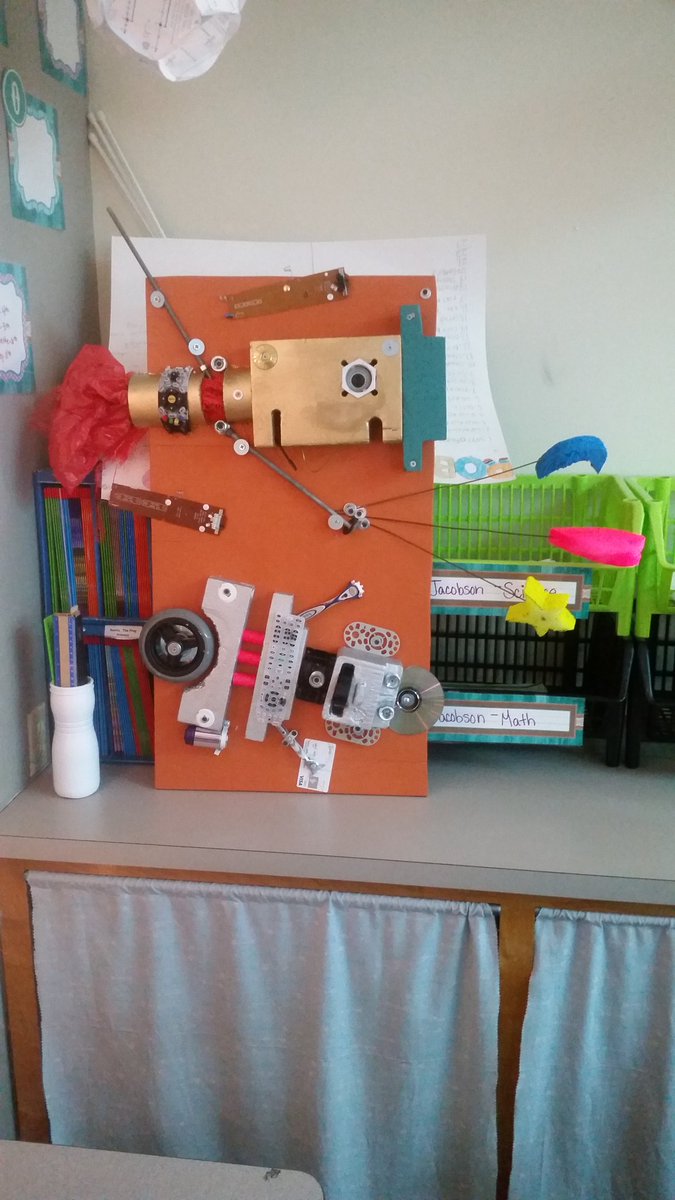 Haggar4th's tweet photo. What AMAZING Trash Art! More photos to come! #haggarlearns https://t.co/qqYcr6sKQL