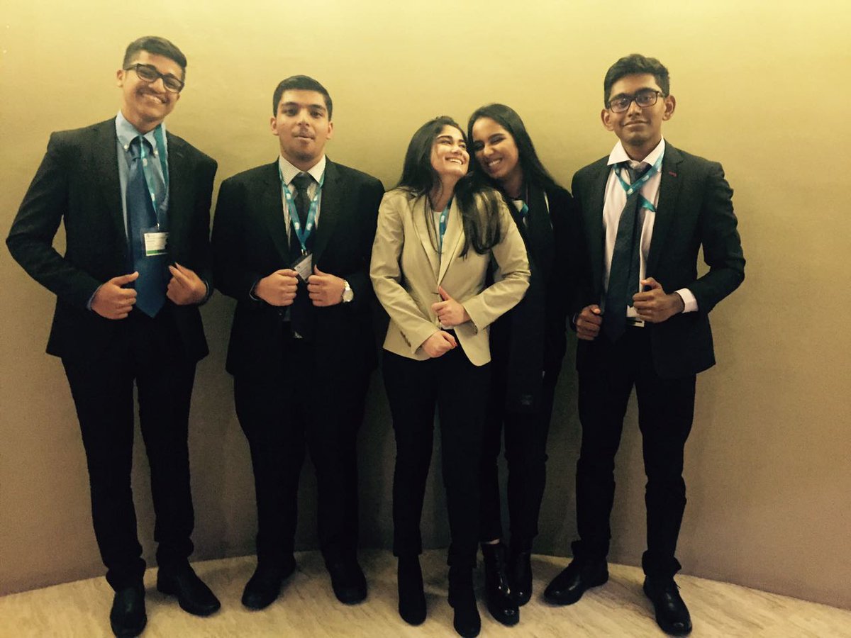 BhanjiR2's tweet photo. Making new friends... #ISTmun17 https://t.co/J3Y4CxLkoP