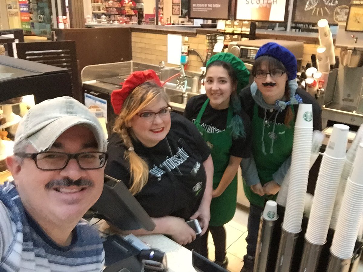 FreeholdRacewaySbux tweet media