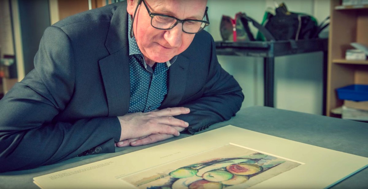 OxfordGiving's tweet photo. 'Art history is like all history: it tends to get written by the winners' Prof Craig Clunas on Eastern &amp; Western art https://t.co/0r4iakHCrT https://t.co/7NorF9WhSW